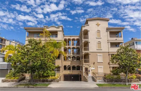 432 S Willaman Dr #301, Los Angeles, CA 90048
