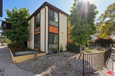 7559 Whitsett Ave, North Hollywood, CA 91605