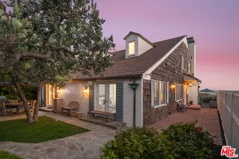 Exterior - 31202 Broad Beach Rd, Malibu, CA 90265 photo 8 of 11