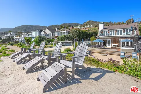 Exterior - 31202 Broad Beach Rd, Malibu, CA 90265 photo 5 of 11