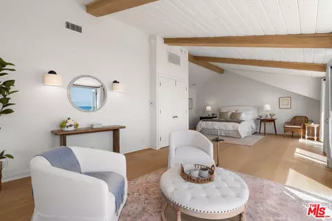 Bedroom - 31202 Broad Beach Rd, Malibu, CA 90265 photo 3 of 5
