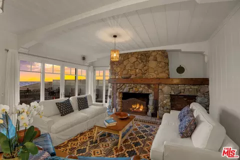 Living - 31202 Broad Beach Rd, Malibu, CA 90265 photo 2 of 2
