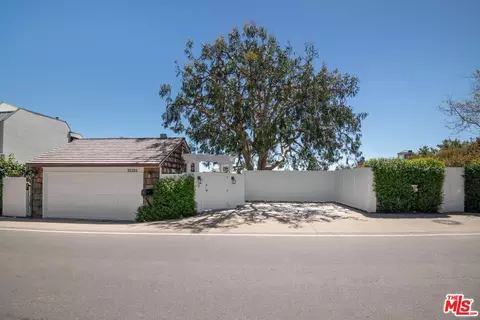 Exterior - 31202 Broad Beach Rd, Malibu, CA 90265 photo 7 of 11