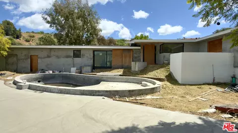 3200 Coldwater Canyon Ave, Studio City, CA 91604