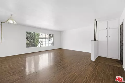 Living - 3928 Mountain View Ave, Pasadena, CA 91107 photo 1 of 4