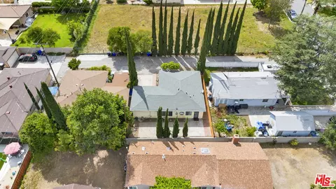 View/Area - 3928 Mountain View Ave, Pasadena, CA 91107 photo 2 of 4