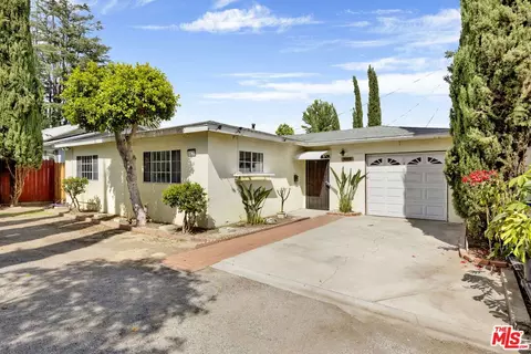 Exterior - 3928 Mountain View Ave, Pasadena, CA 91107 photo 2 of 6