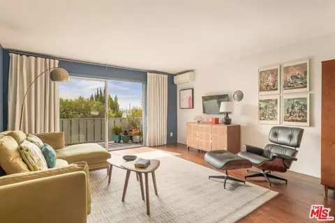 4343 Finley Ave #28, Los Angeles, CA 90027