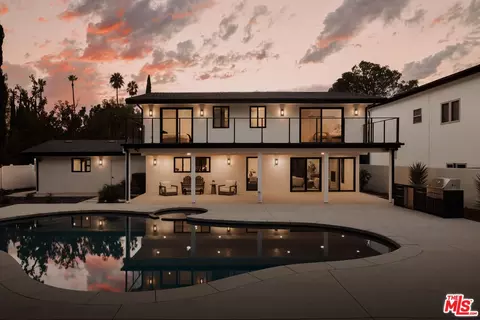 5630 Blanco Ave, Woodland Hills, CA 91367