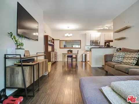 110 Maegan Pl #2, Thousand Oaks, CA 91362