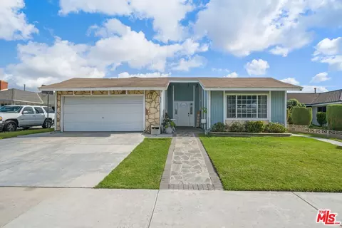 424 E Moorehaven Dr, Carson, CA 90746