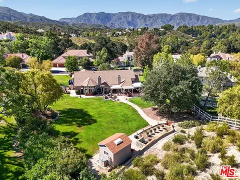 15555 Bronco Dr, Canyon Country, CA 91387