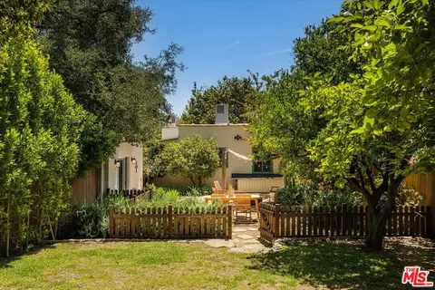 1961 Queensberry Rd, Pasadena, CA 91104 photo 22