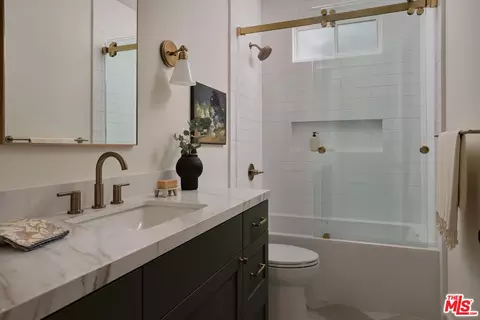 Bath - 1108 E Palm St, Altadena, CA 91001 photo 1 of 4