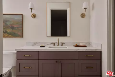 Bath - 1108 E Palm St, Altadena, CA 91001 photo 2 of 4