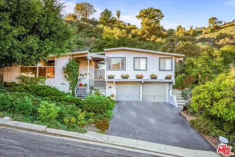2436 Arbutus Dr, Los Angeles, CA 90049
