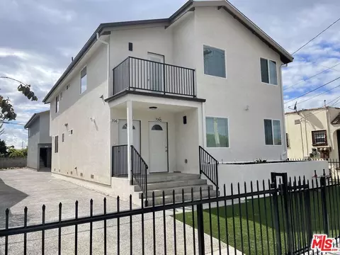 706 W 50th St, Los Angeles, CA 90037