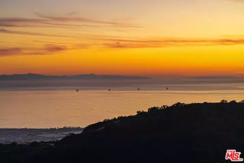 View/Area - 1915 Monte Alegre Dr, Carpinteria, CA 93013 photo 8 of 10