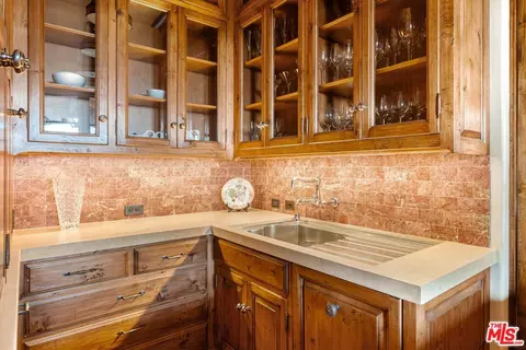 Kitchen - 1915 Monte Alegre Dr, Carpinteria, CA 93013 photo 1 of 3