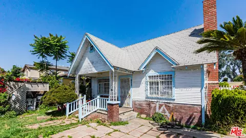 853 E 112th St, Los Angeles, CA 90059