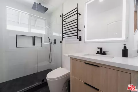 Bath - 23604 Real Ct, Valencia, CA 91355 photo 3 of 3