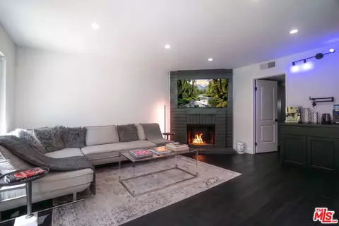 Living - 23604 Real Ct, Valencia, CA 91355 photo 3 of 3
