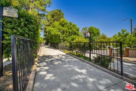 Exterior - 23604 Real Ct, Valencia, CA 91355 photo 7 of 9