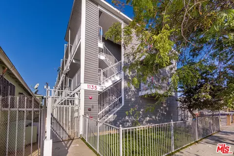 1135 Raymond Ave, Long Beach, CA 90804