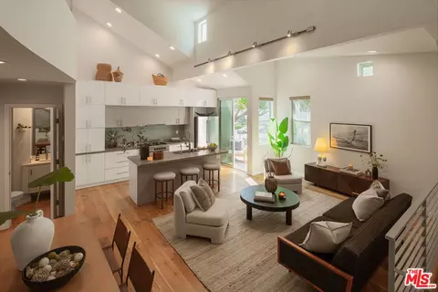 1803 16th St #B, Santa Monica, CA 90404