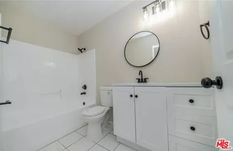 Bath - 14414 Laguna Ct, Adelanto, CA 92301 photo 3 of 3