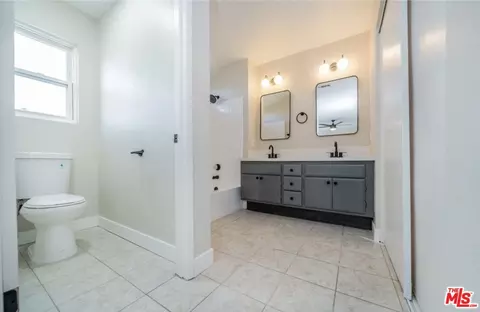 Bath - 14414 Laguna Ct, Adelanto, CA 92301 photo 2 of 3