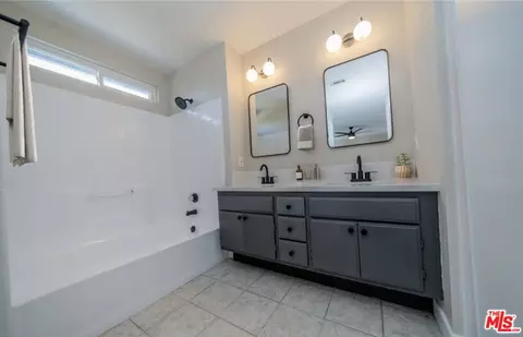 Bath - 14414 Laguna Ct, Adelanto, CA 92301 photo 1 of 3