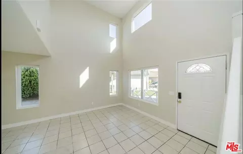 Living - 14414 Laguna Ct, Adelanto, CA 92301 photo 2 of 4