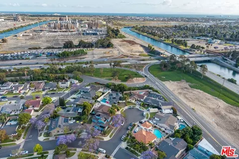 View/Area - 802 Lees Ave, Long Beach, CA 90815 photo 2 of 2