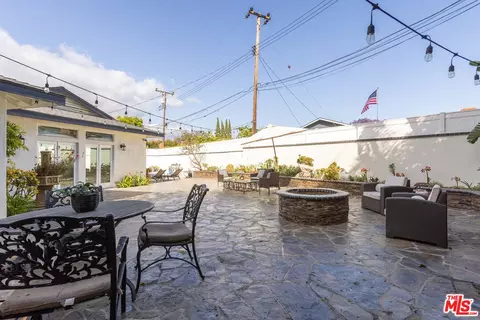 Exterior - 802 Lees Ave, Long Beach, CA 90815 photo 7 of 8