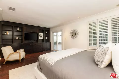 Bedroom - 802 Lees Ave, Long Beach, CA 90815 photo 3 of 11
