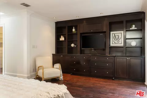 Bedroom - 802 Lees Ave, Long Beach, CA 90815 photo 5 of 11