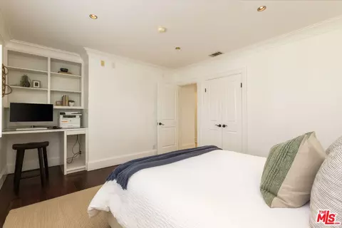Bedroom - 802 Lees Ave, Long Beach, CA 90815 photo 8 of 11