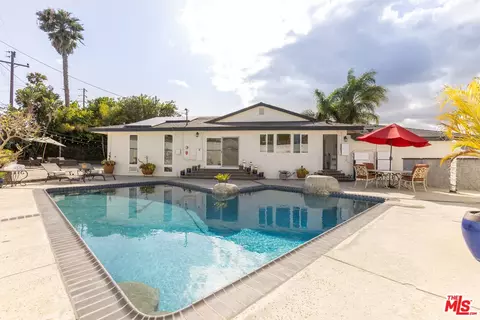 Exterior - 802 Lees Ave, Long Beach, CA 90815 photo 3 of 8