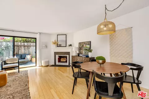 2337 Oak St #4, Santa Monica, CA 90405