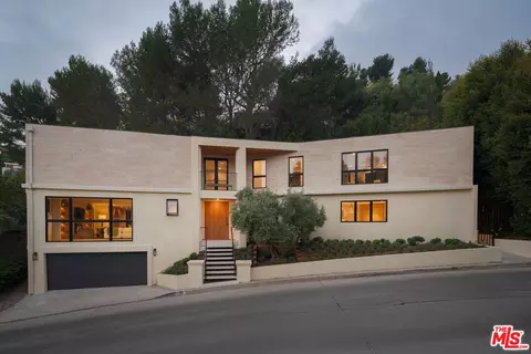 1417 Bluebird Ave, West Hollywood, CA 90069