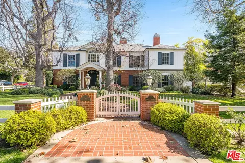 2 Toluca Estates Dr, Toluca Lake, CA 91602