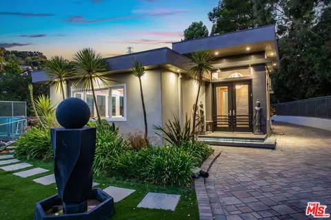 3430 Wrightwood Dr, Studio City, CA 91604