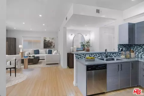 966 S St Andrews Pl #104, Los Angeles, CA 90019