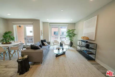 6030 Seabluff Dr #410, Los Angeles, CA 90094