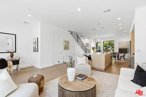 4095 Sawtelle Blvd #B, Los Angeles, CA 90066
