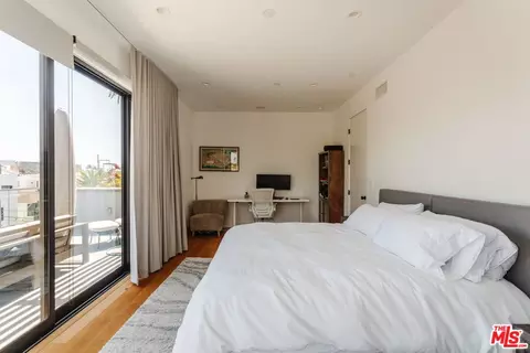 Bedroom - 2416 Penmar Ave, Venice, CA 90291 photo 1 of 5