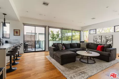 Living - 2416 Penmar Ave, Venice, CA 90291 photo 1 of 2
