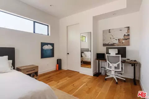 Bedroom - 2416 Penmar Ave, Venice, CA 90291 photo 4 of 5