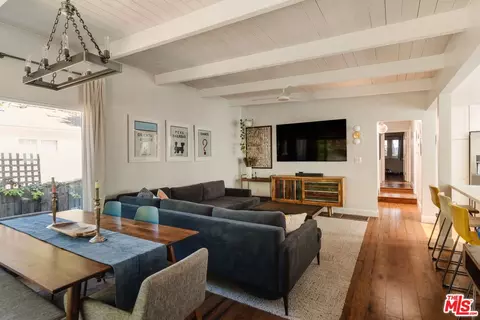 8404 Kirkwood Dr, Los Angeles, CA 90046